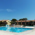 Apartamento Spacious Family With Playground And Pool