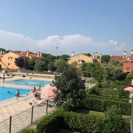 Spacious Family With Playground And Pool Apartmán